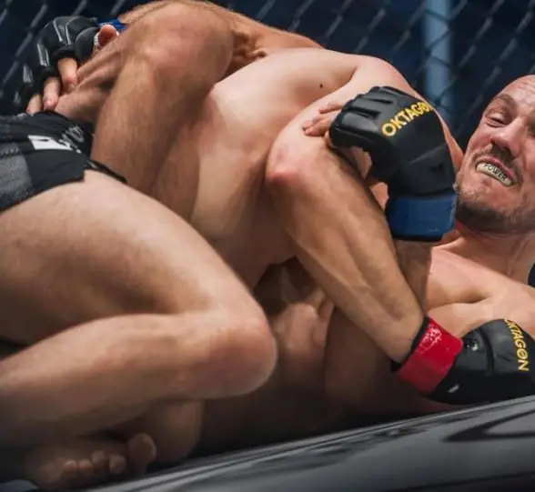 Pro Fighter Grappling